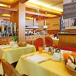 Hotel Simi 4*