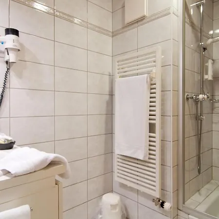 Otel Simi 4*